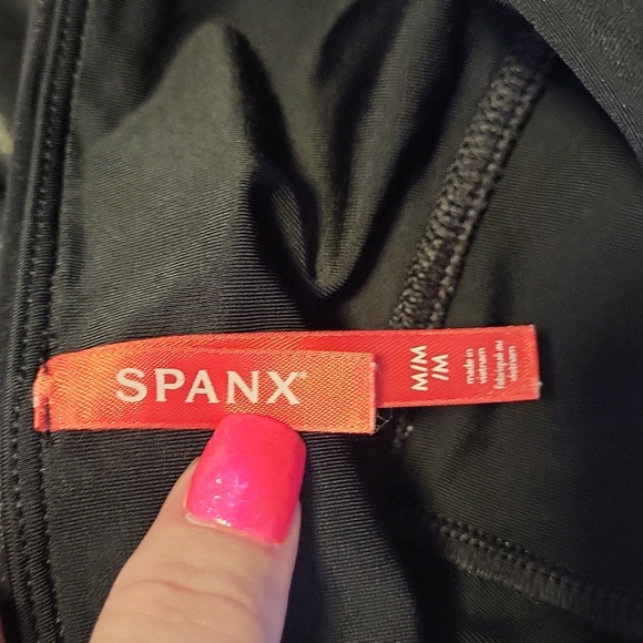 Spanx Faux Leather Leggings M EUC - Picture 10 of 11